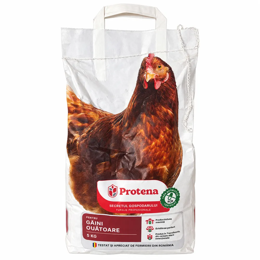 Concentrat pentru găini ouătoare Protena, sac de 5 kg, pe fundal alb
